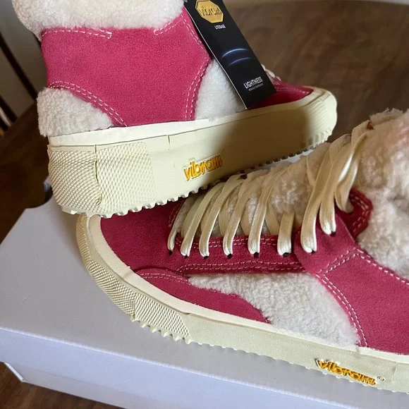 Brandblack Capo Faux Shearling W521BB RDSH Women’s 6 Sneaker - Picture 4 of 10